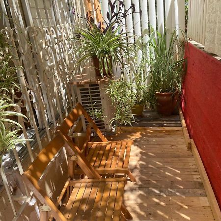 דירת סטודיו בכרמל הירוק Apartment Haifa Luaran gambar